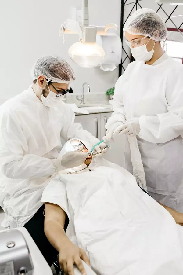 Invisalign – niewidoczny aparat ortodontyczny