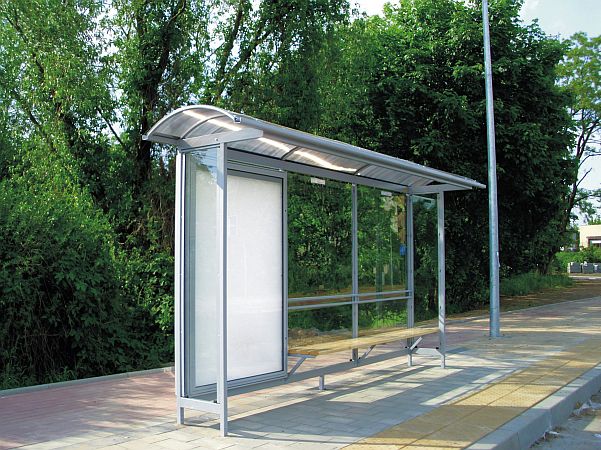 Przystanek autobusowy jako centrum przesiadkowe – integracja z wiatami rowerowymi